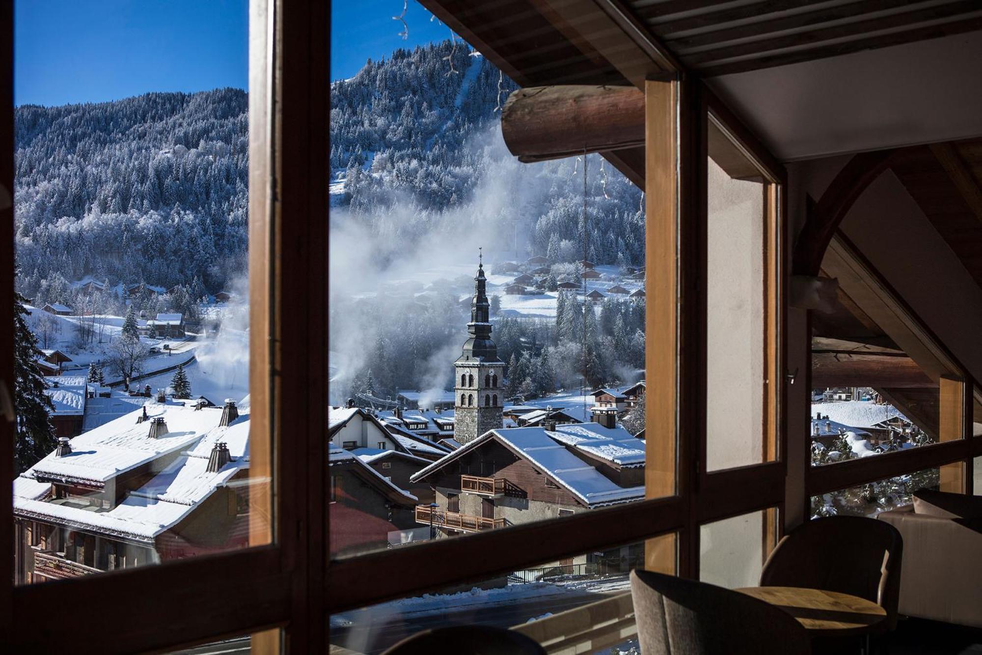 Hotel Alpen Roc Ла Клусаз Екстериор снимка