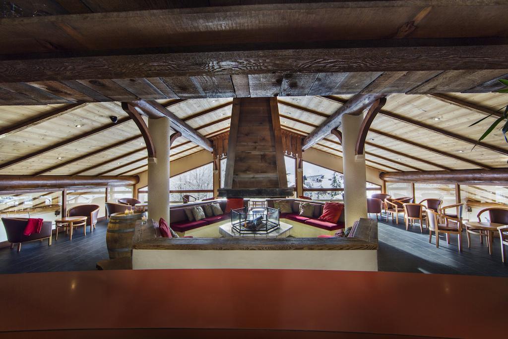 Hotel Alpen Roc Ла Клусаз Екстериор снимка